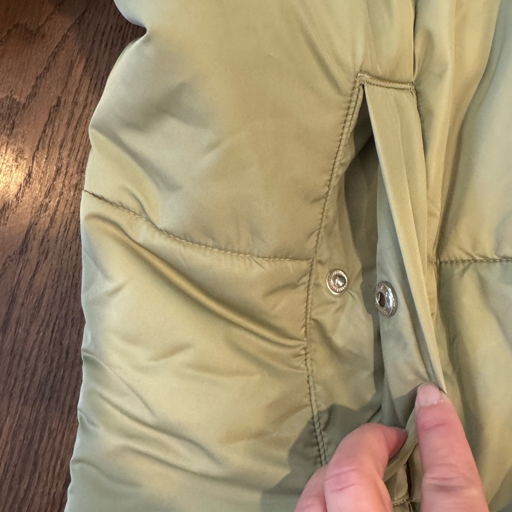 NWOT Women's Hooded Puffer Coat - Light Green - Picture 12 of 13